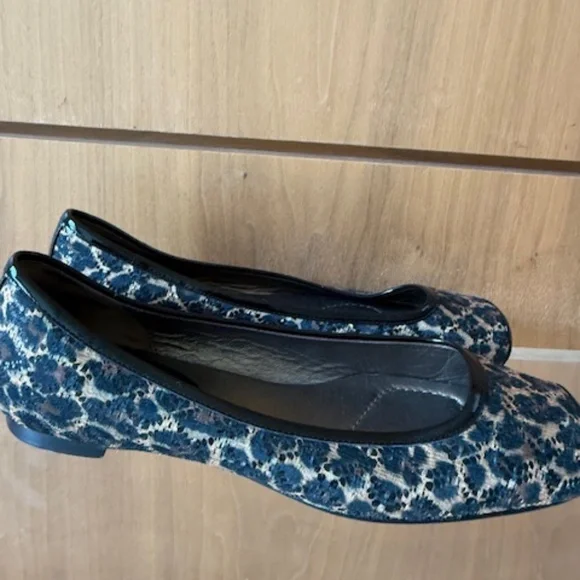 Pre-Loved Black Leopard Saks Fifth Avenue Ballet Flats - Size 6.5 - Picture 4 of 7